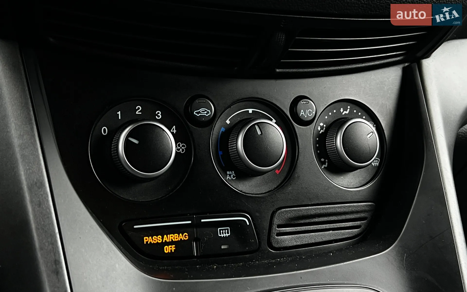 2015 Ford Escape - мініатюра 18