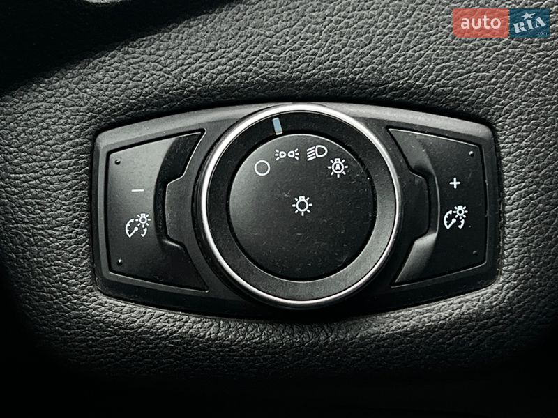 Внедорожник / Кроссовер Ford Escape 2015 в Львове