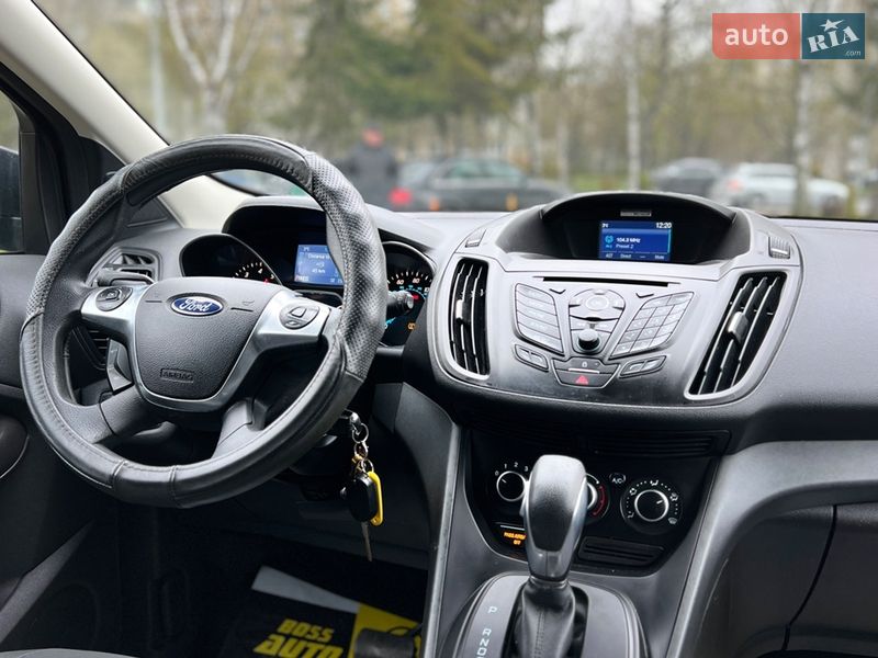 Внедорожник / Кроссовер Ford Escape 2015 в Львове