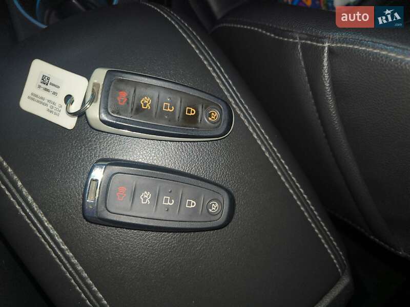 Внедорожник / Кроссовер Ford Escape 2014 в Бердичеве