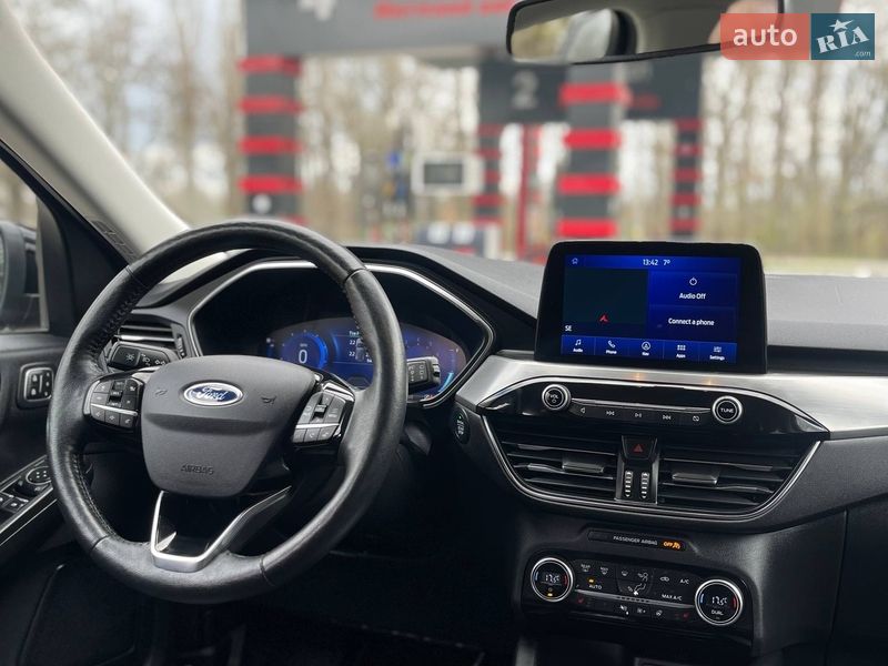 Позашляховик / Кросовер Ford Escape 2021 в Кременчуці