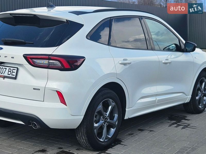 Внедорожник / Кроссовер Ford Escape 2023 в Черкассах