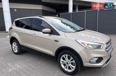 Внедорожник / Кроссовер Ford Escape 2018 в Киеве