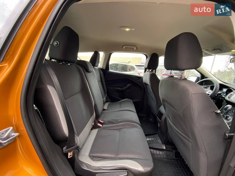 Позашляховик / Кросовер Ford Escape 2016 в Дніпрі