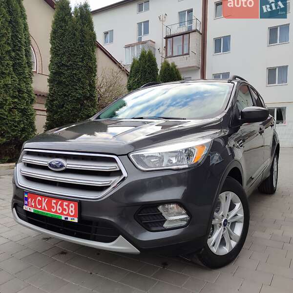 Внедорожник / Кроссовер Ford Escape 2018 в Дубно