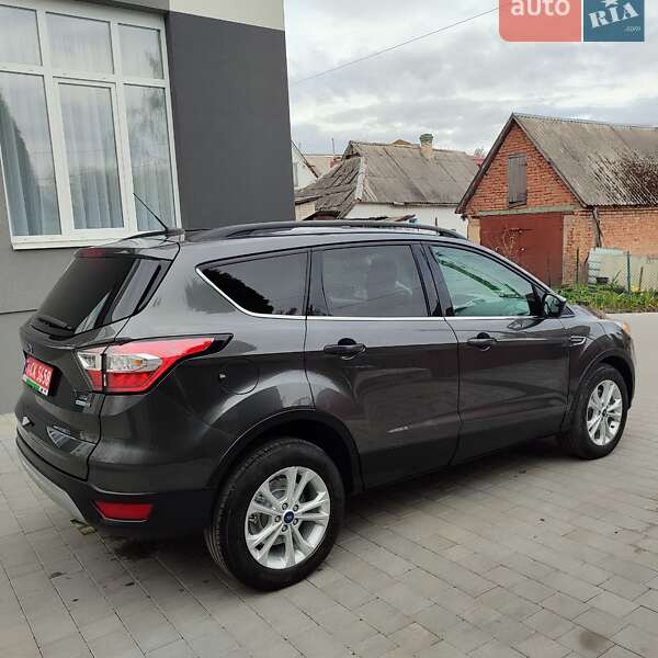 Внедорожник / Кроссовер Ford Escape 2018 в Дубно