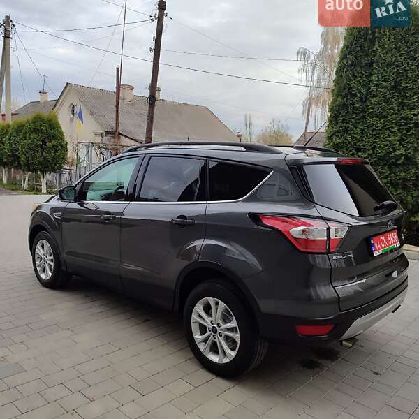 Внедорожник / Кроссовер Ford Escape 2018 в Дубно