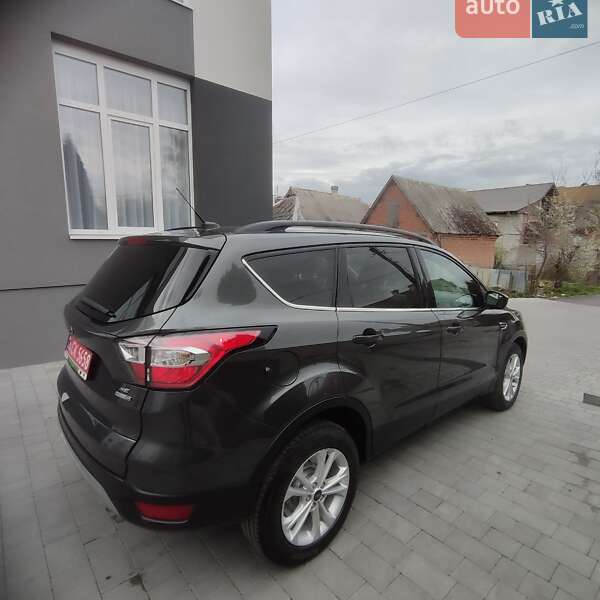 Внедорожник / Кроссовер Ford Escape 2018 в Дубно