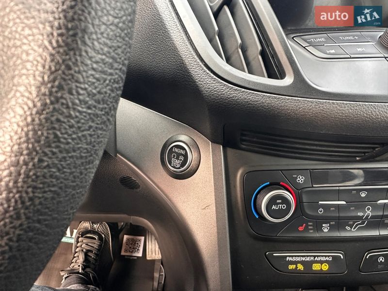 Внедорожник / Кроссовер Ford Escape 2019 в Черновцах