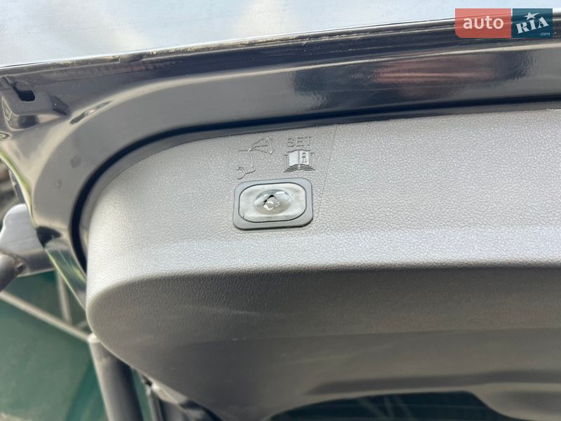 Позашляховик / Кросовер Ford Escape 2015 в Дніпрі фото 23 Позашляховик / Кросовер Ford Escape 2015 в Дніпрі