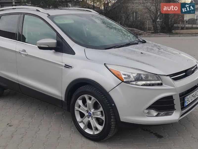 Внедорожник / Кроссовер Ford Escape 2013 в Монастыриске