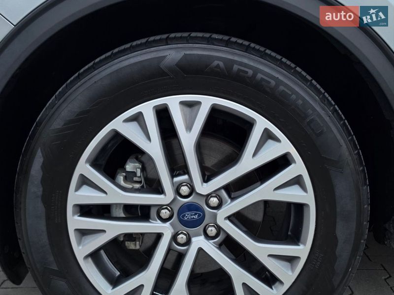 Внедорожник / Кроссовер Ford Escape 2022 в Львове