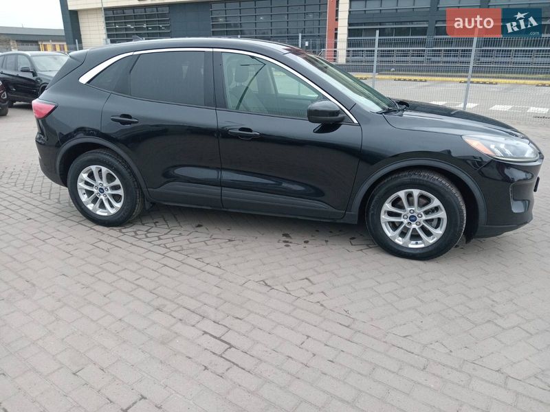 Внедорожник / Кроссовер Ford Escape 2020 в Львове
