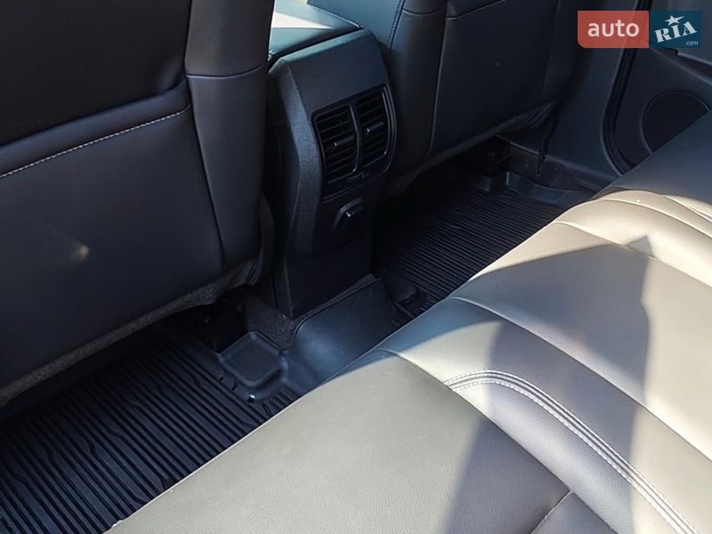 Позашляховик / Кросовер Ford Escape 2019 в Чернівцях фото 17 Позашляховик / Кросовер Ford Escape 2019 в Чернівцях