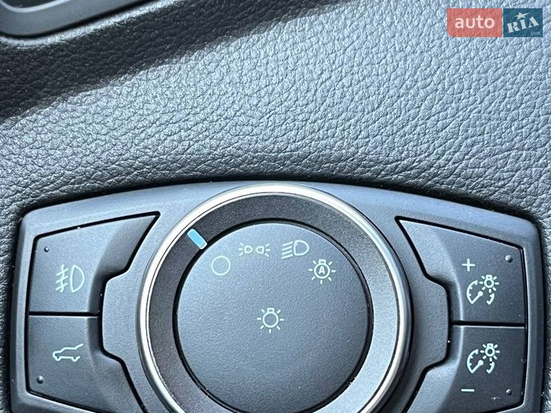 Позашляховик / Кросовер Ford Escape 2017 в Львові