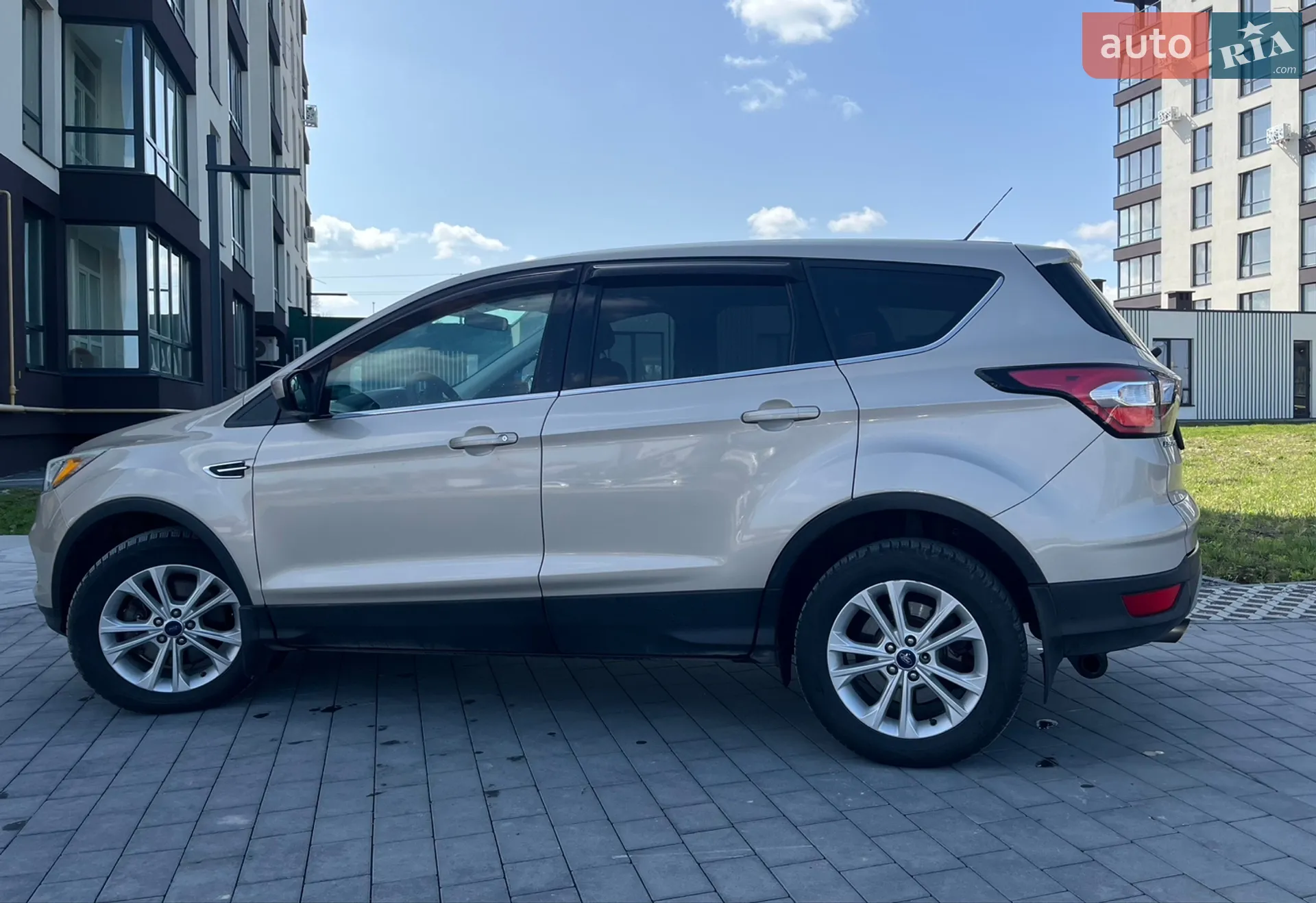 2017 Ford Escape - мініатюра 3