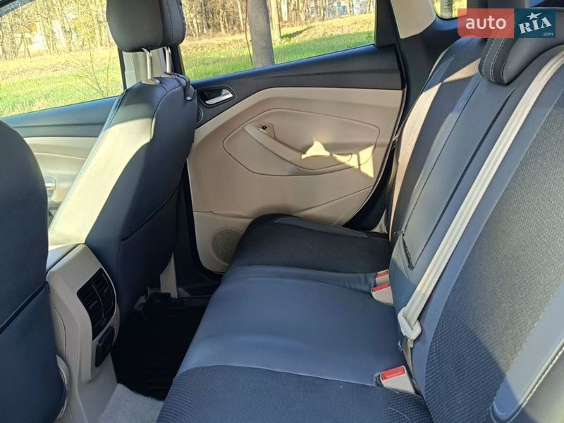 Позашляховик / Кросовер Ford Escape 2015 в Києві фото 12 Позашляховик / Кросовер Ford Escape 2015 в Києві