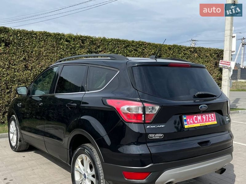 Позашляховик / Кросовер Ford Escape 2018 в Львові