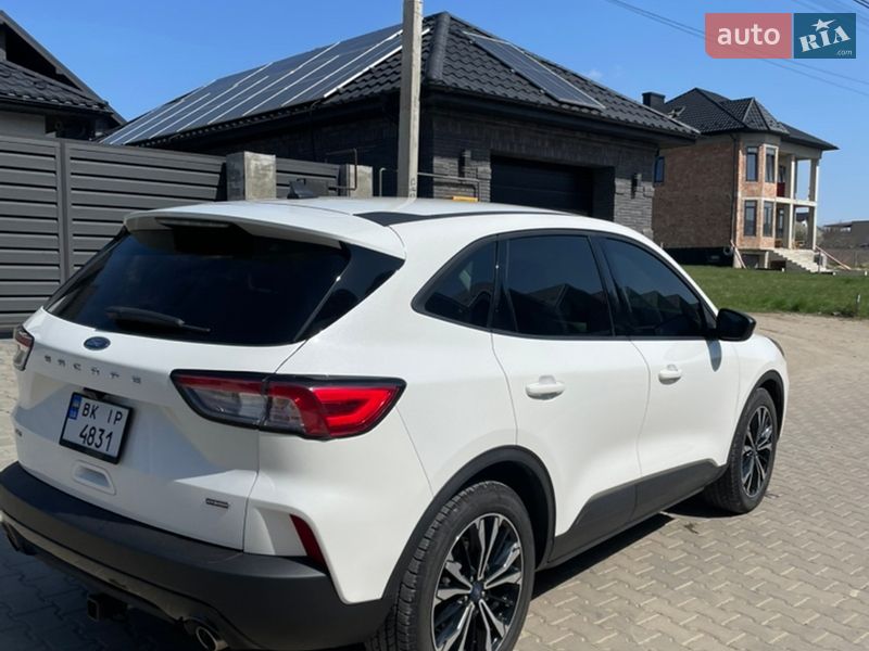 Внедорожник / Кроссовер Ford Escape 2021 в Львове