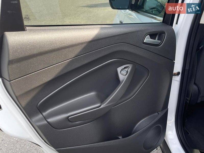 Позашляховик / Кросовер Ford Escape 2017 в Дубні фото 35 Позашляховик / Кросовер Ford Escape 2017 в Дубні