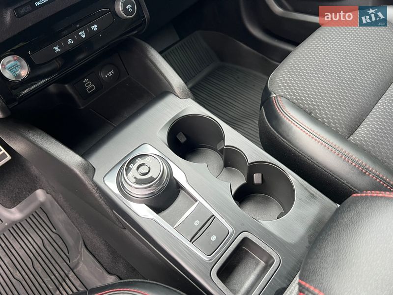 Внедорожник / Кроссовер Ford Escape 2024 в Чернигове