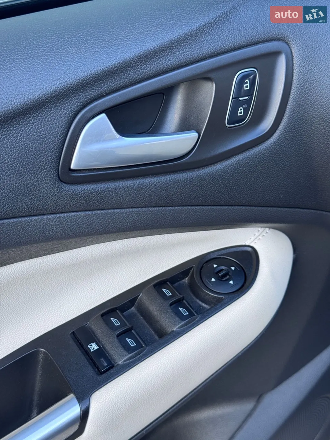 2016 Ford Escape - мініатюра 25