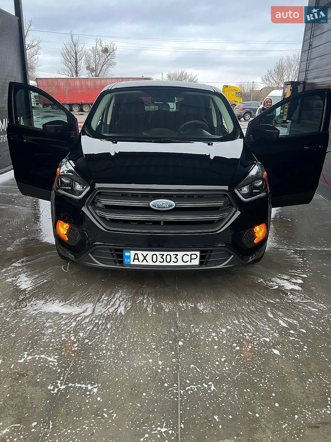 2017 Ford Escape - фото 1