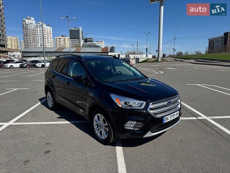 Позашляховик / Кросовер Ford Escape 2017 в Києві