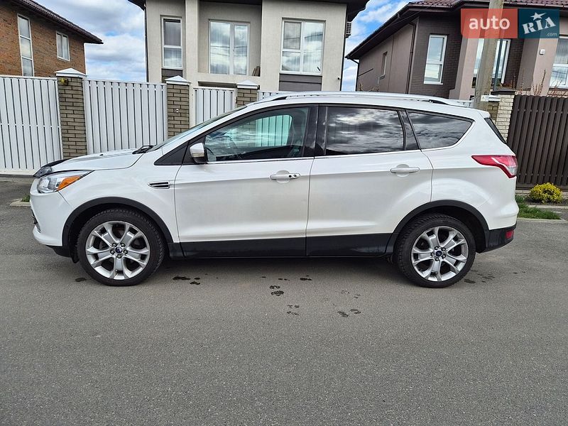 Внедорожник / Кроссовер Ford Escape 2013 в Софиевской Борщаговке