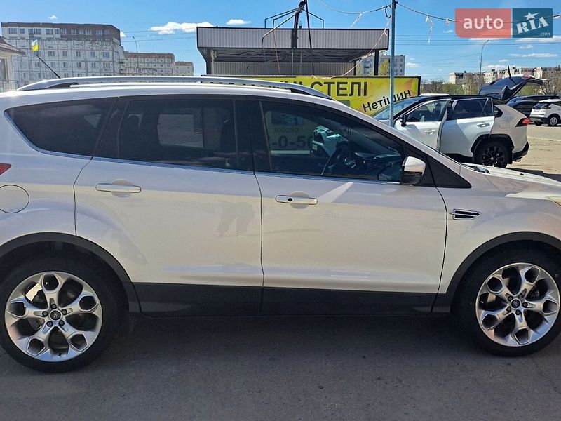 Внедорожник / Кроссовер Ford Escape 2013 в Нетешине