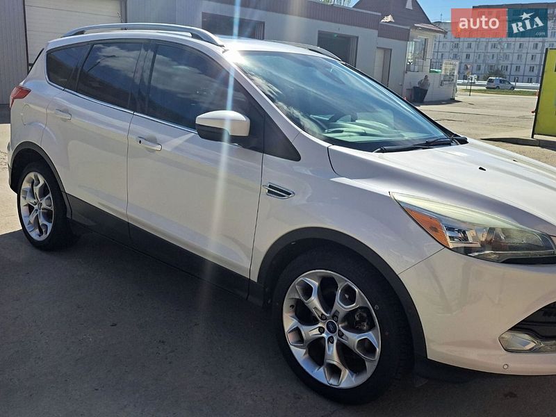 Внедорожник / Кроссовер Ford Escape 2013 в Нетешине