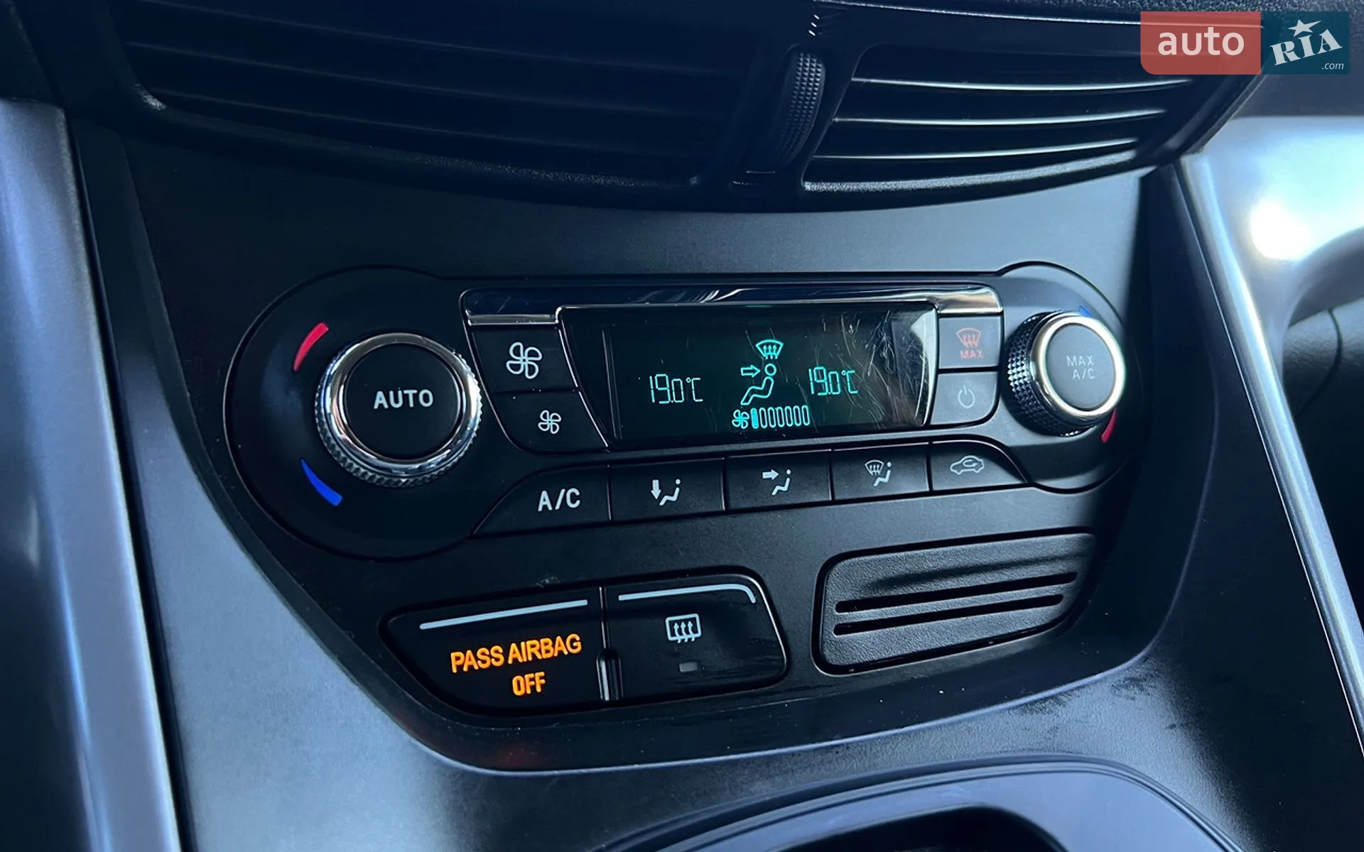 2016 Ford Escape - мініатюра 16