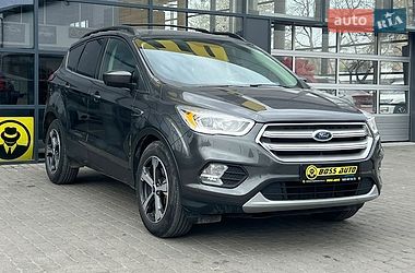 Позашляховик / Кросовер Ford Escape 2018 в Івано-Франківську