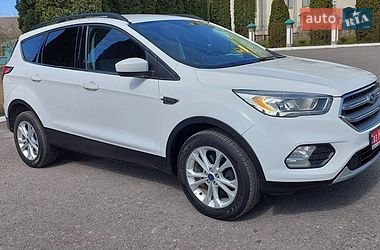 Позашляховик / Кросовер Ford Escape 2017 в Дубні