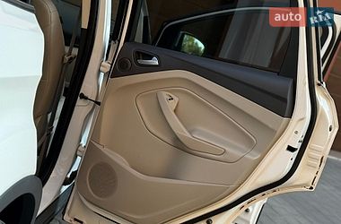 Позашляховик / Кросовер Ford Escape 2015 в Івано-Франківську