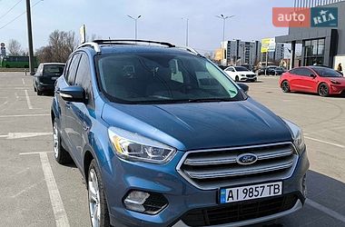 Внедорожник / Кроссовер Ford Escape 2017 в Ирпене