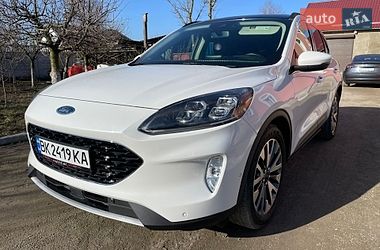 Позашляховик / Кросовер Ford Escape 2019 в Рівному