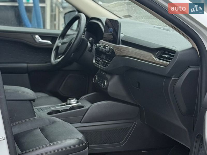 Позашляховик / Кросовер Ford Escape 2020 в Києві