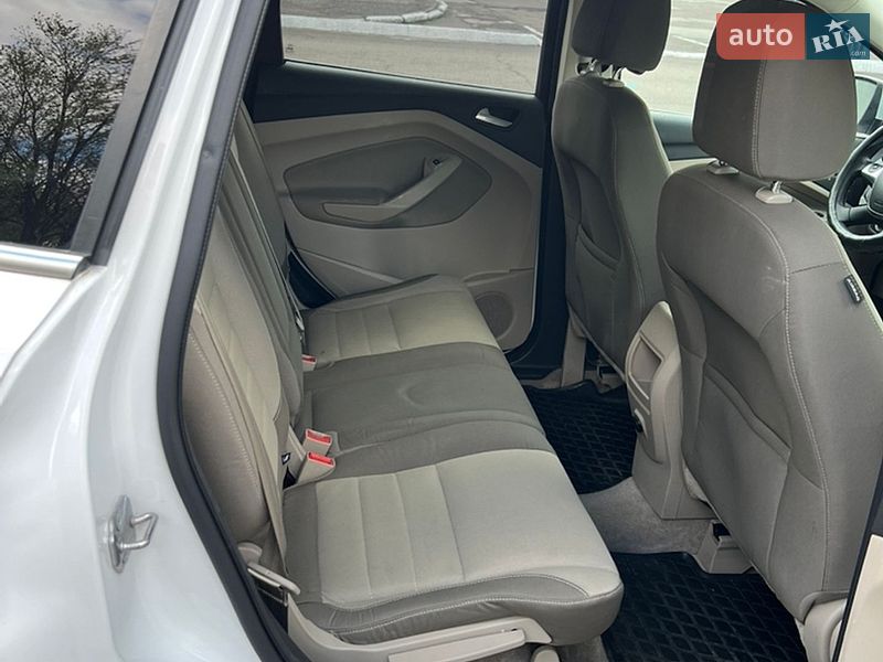 Внедорожник / Кроссовер Ford Escape 2012 в Каменском