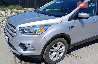 Позашляховик / Кросовер Ford Escape 2019 в Городенці