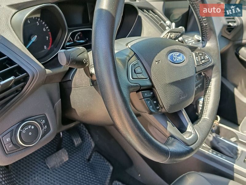 Позашляховик / Кросовер Ford Escape 2019 в Городенці