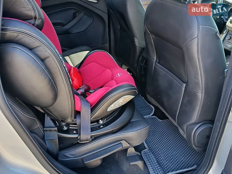 Позашляховик / Кросовер Ford Escape 2019 в Городенці