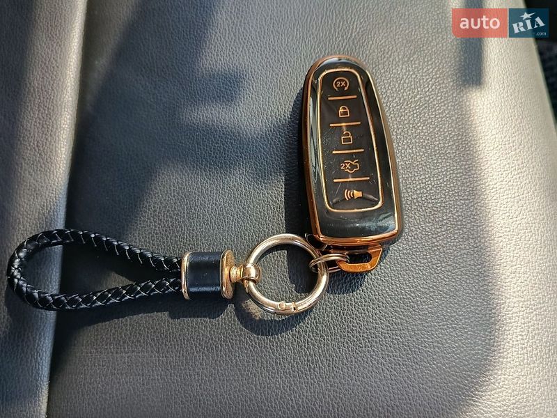 Позашляховик / Кросовер Ford Escape 2019 в Городенці
