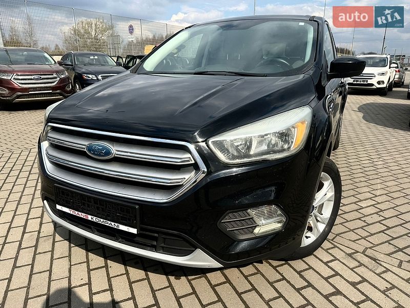 Внедорожник / Кроссовер Ford Escape 2017 в Львове