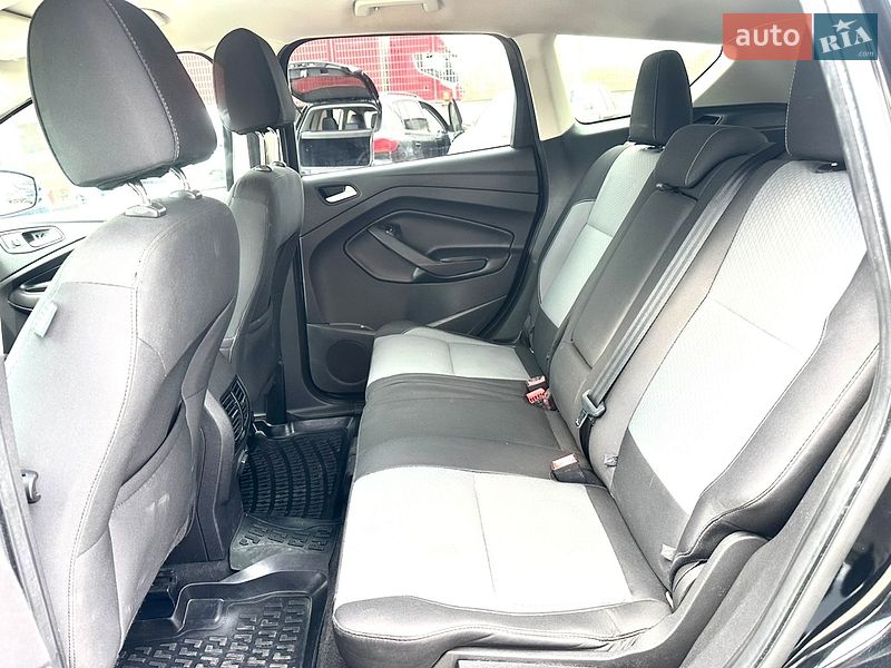 Внедорожник / Кроссовер Ford Escape 2017 в Львове