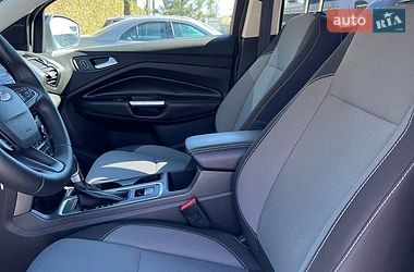 Позашляховик / Кросовер Ford Escape 2017 в Львові