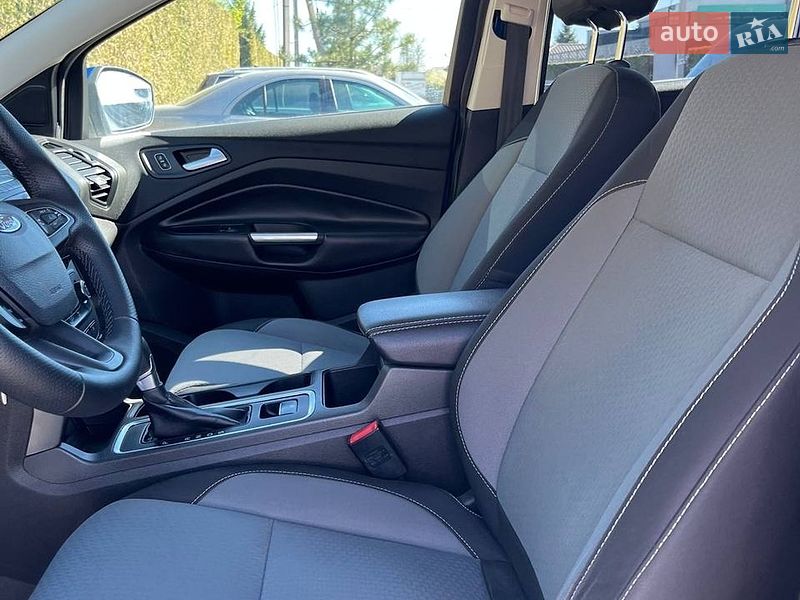 Позашляховик / Кросовер Ford Escape 2017 в Львові