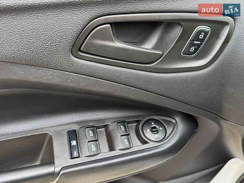Внедорожник / Кроссовер Ford Escape 2019 в Днепре
