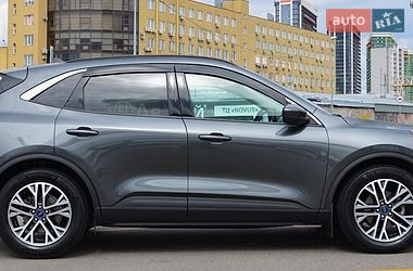 Позашляховик / Кросовер Ford Escape 2020 в Києві
