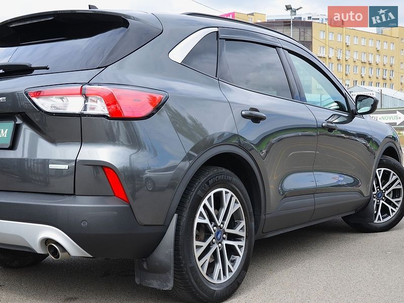 Позашляховик / Кросовер Ford Escape 2020 в Києві